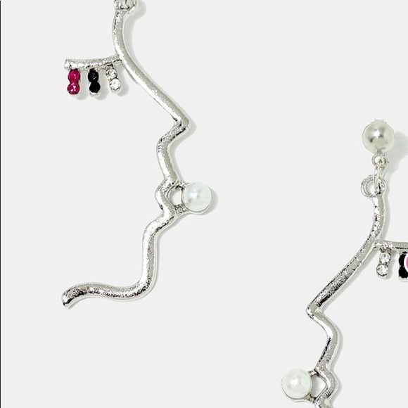 Jewel accent face earrings - Picture 5 of 5